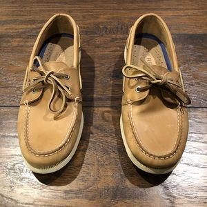 Men’s Sperry Top Sider Boat Shoes, Leather, Size 9.5 medium, Tan Color.